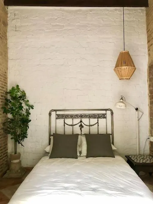 Habitacion Privada E Independiente En Triana contacts